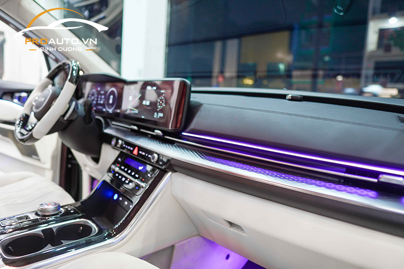 Độ LED nội thất xe Kia Carnival