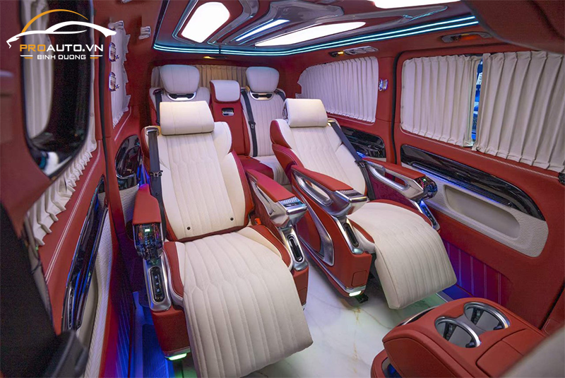 Độ ghế Limousine Crystal 4.0 được trang bị chế độ Zero Gravity