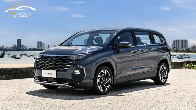 Hyundai Custin 2024: Giá lăn bánh và top hạng mục nâng cấp