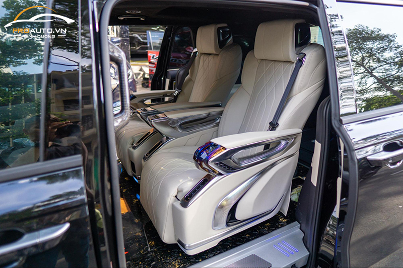 Mẫu ghế Limousine Hongyi Crystal 4.0 xu hướng hiện nay