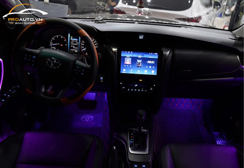 Độ LED nội thất cho xe Toyota Fortuner