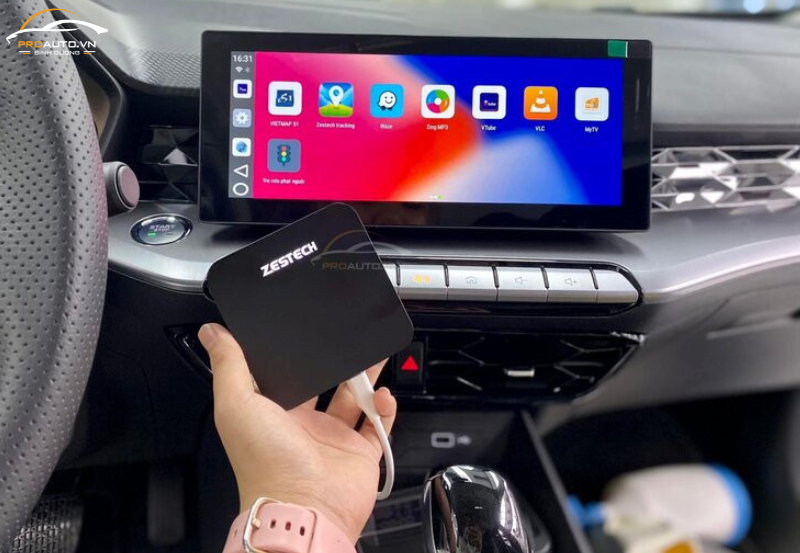 Lắp Android box cho xe Toyota Fortuner 